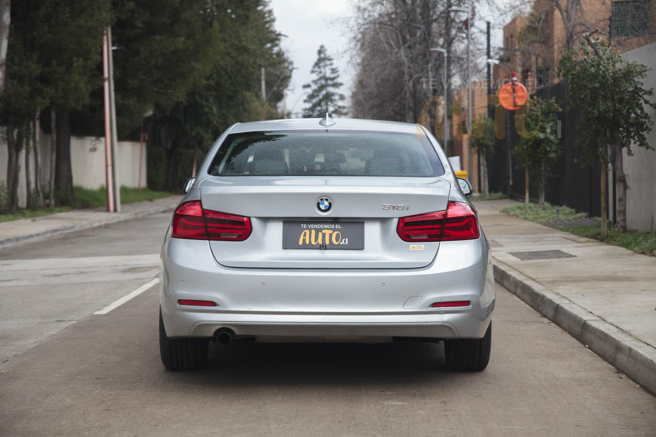 BMW 318I — foto 4 de 19