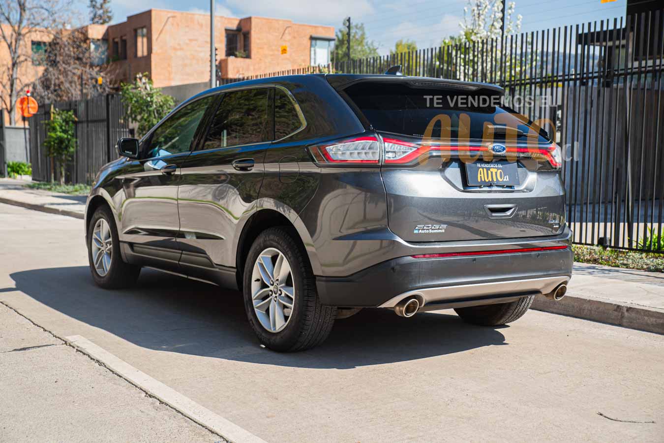 Ford Edge — foto 5 de 19