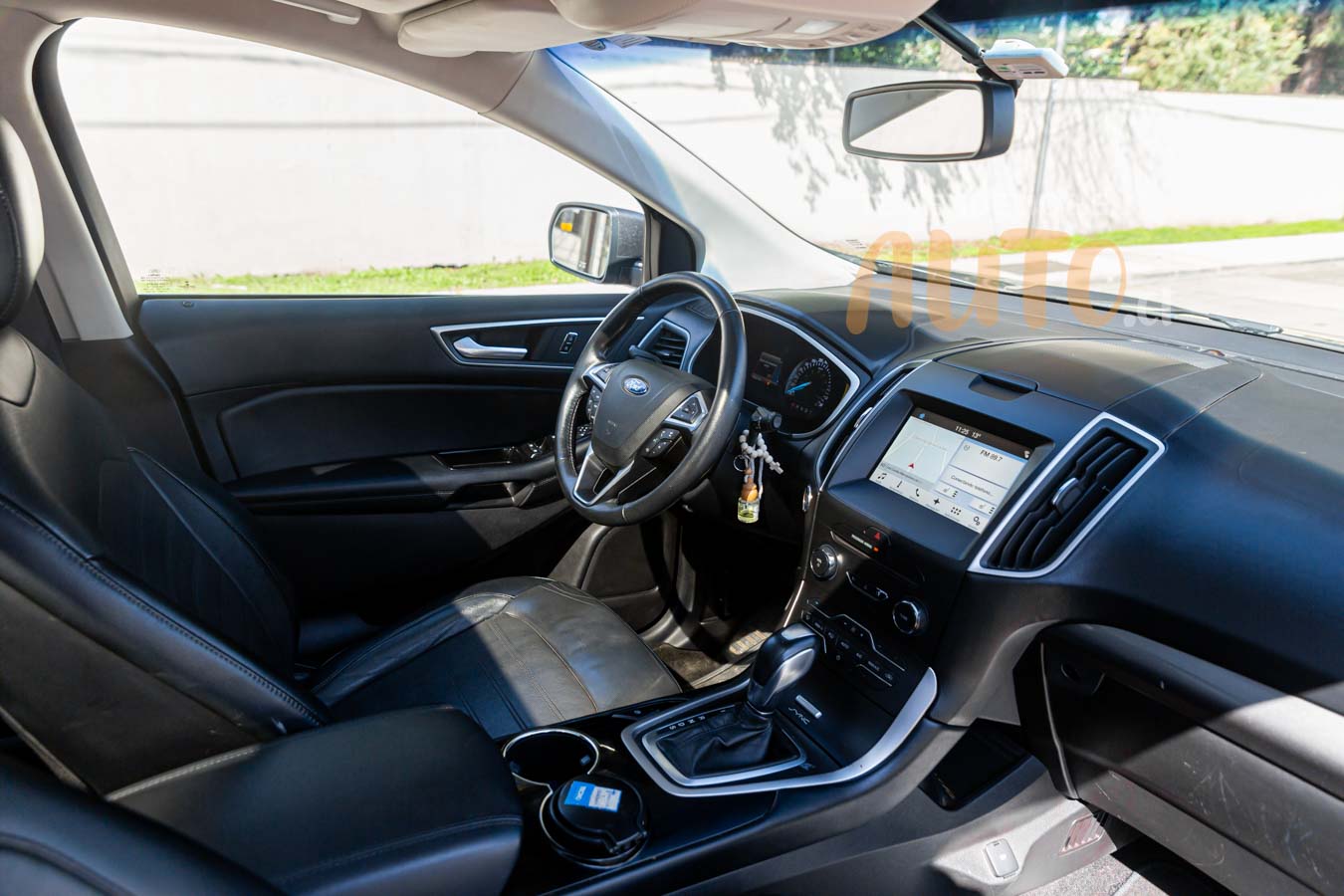 Ford Edge — foto 6 de 19