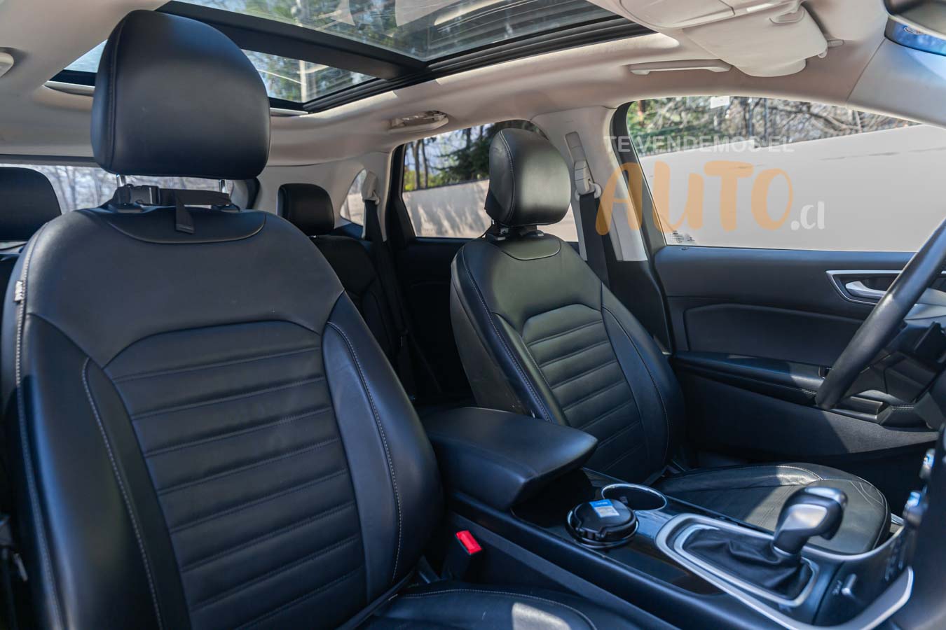 Ford Edge — foto 7 de 19