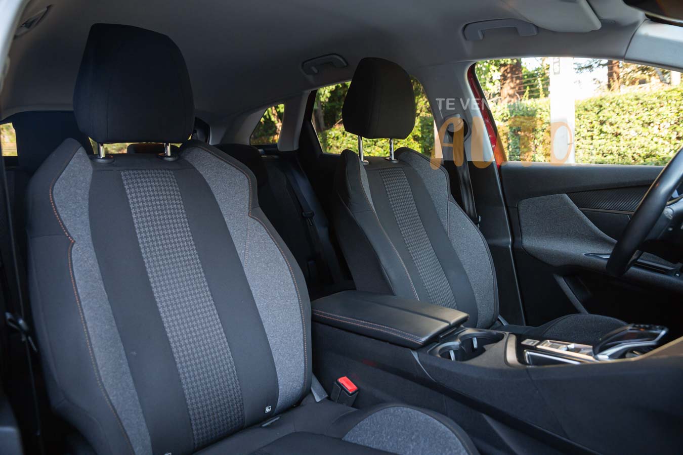 Peugeot 3008 — foto 8 de 18