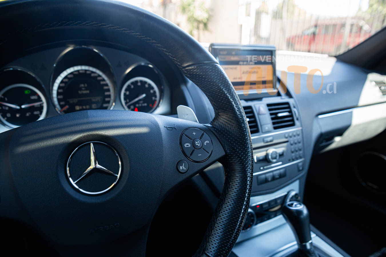 Mercedes-Benz C63 — foto 17 de 21