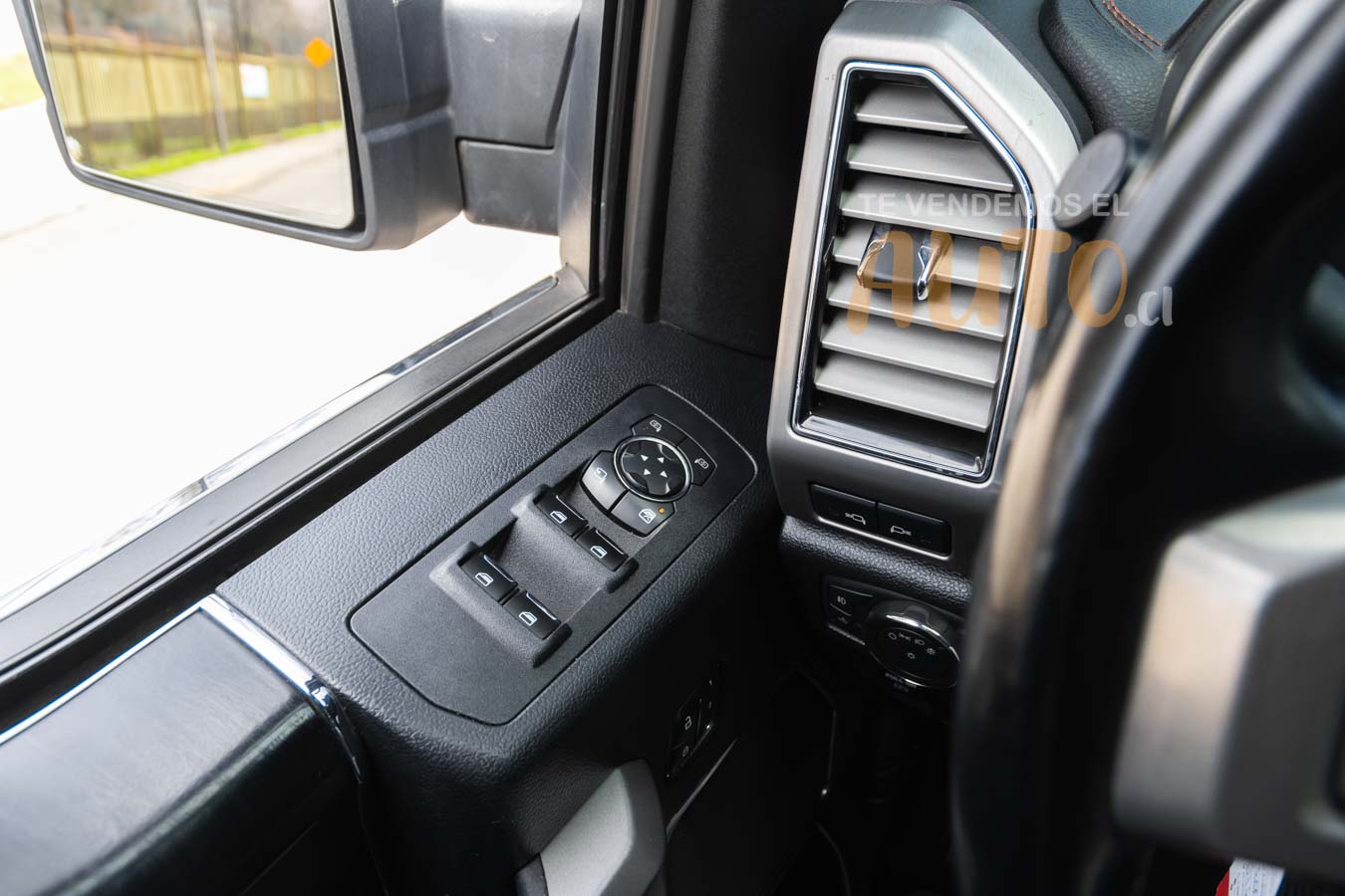Ford F150 — foto 14 de 23