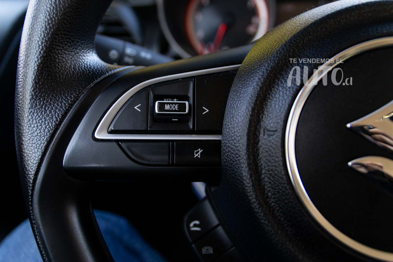 Suzuki Swift — foto 13 de 13