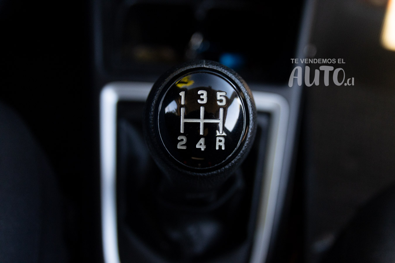 Suzuki Swift — foto 8 de 13