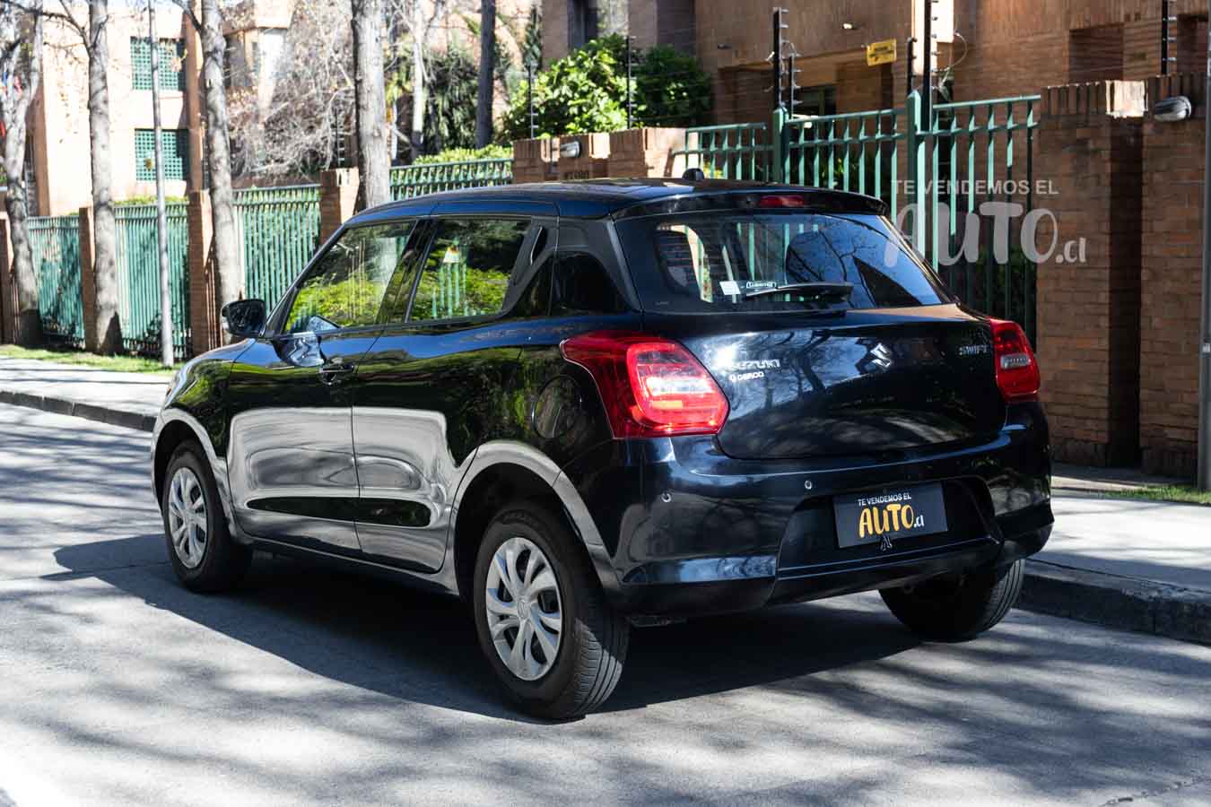Suzuki Swift — foto 6 de 13
