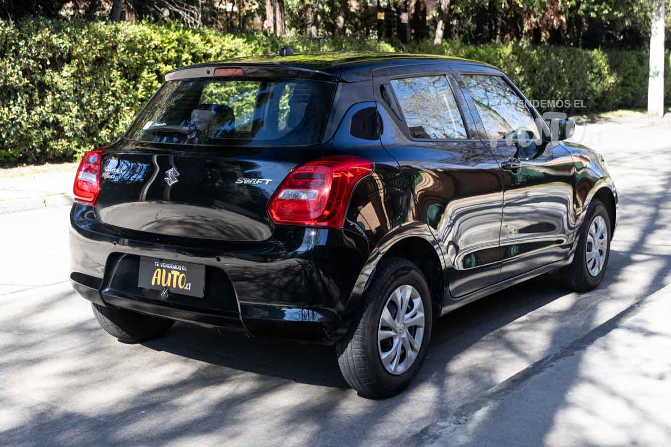 Suzuki Swift — foto 4 de 13