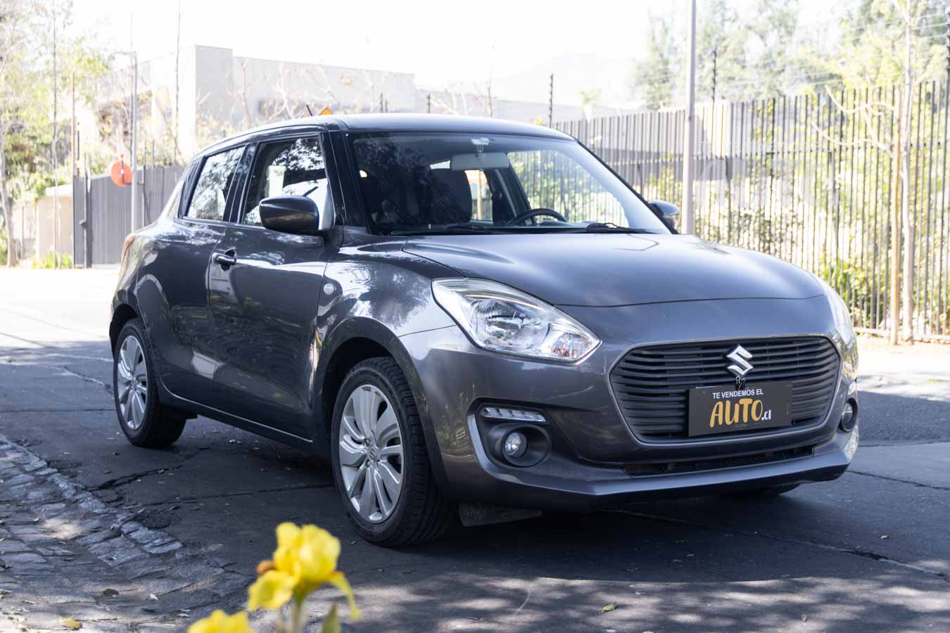 Suzuki Swift — foto 6 de 15