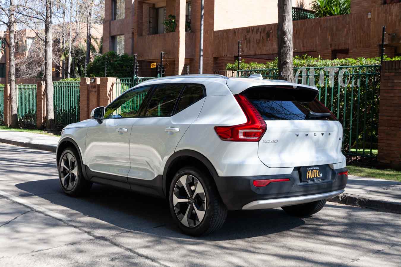 Volvo XC40 — foto 3 de 17