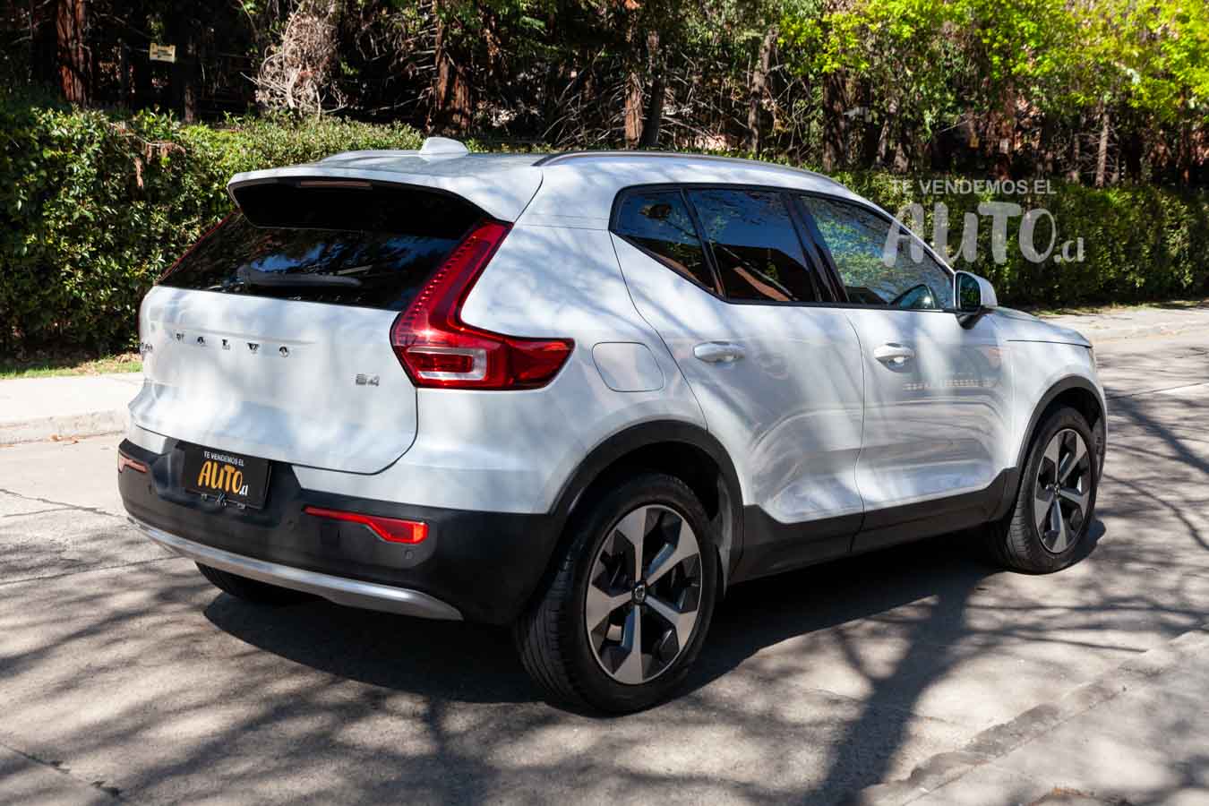 Volvo XC40 — foto 5 de 17