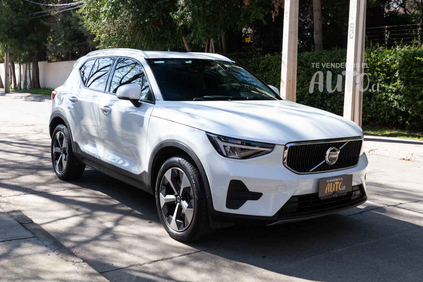 Volvo XC40 — foto 6 de 17