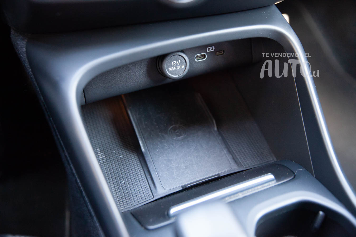 Volvo XC40 — foto 13 de 17