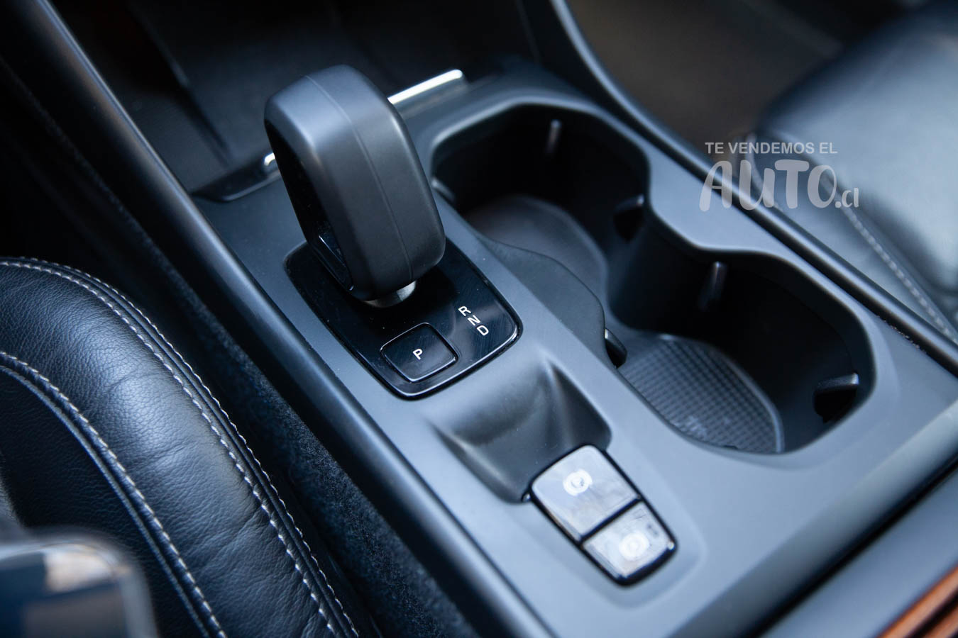 Volvo XC40 — foto 14 de 17