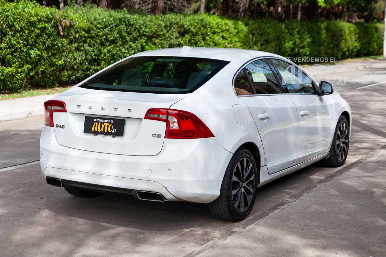 Volvo S60 — foto 5 de 18