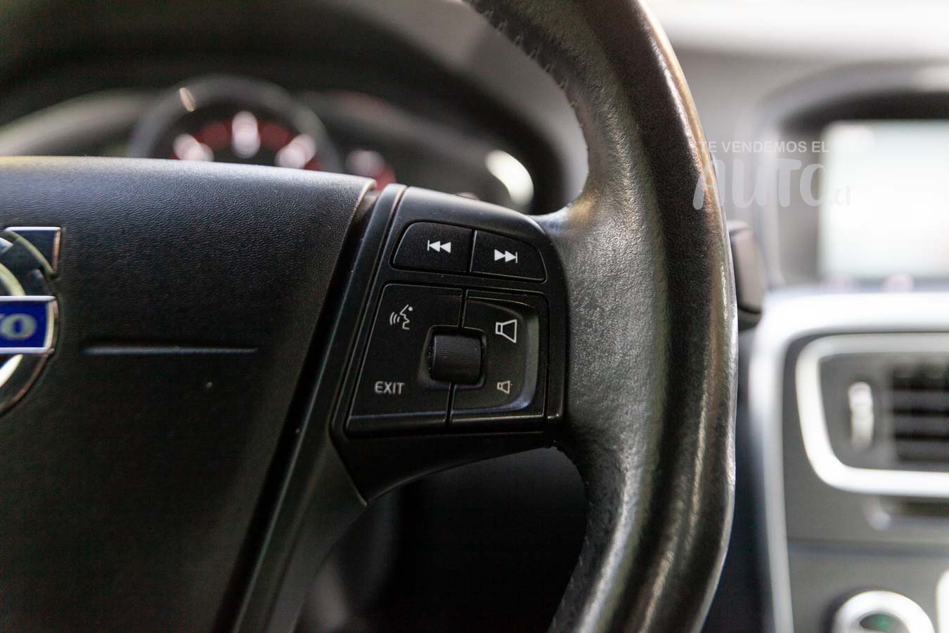 Volvo S60 — foto 11 de 18