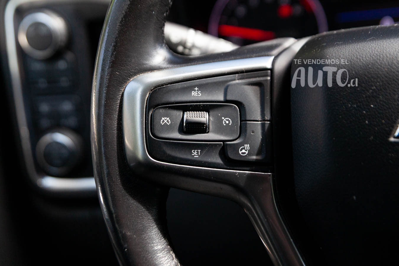 Chevrolet Silverado — foto 10 de 20