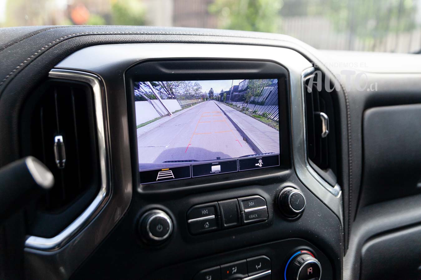 Chevrolet Silverado — foto 19 de 20