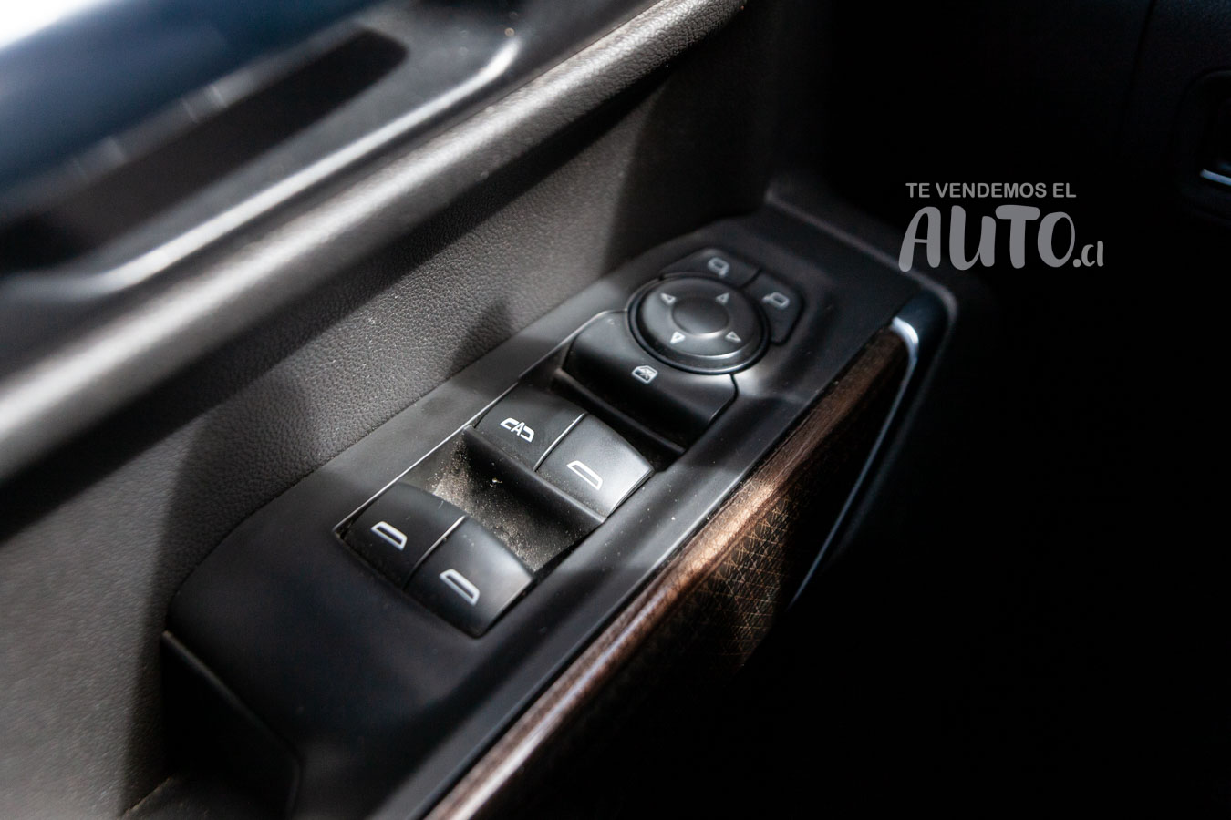 Chevrolet Silverado — foto 16 de 20