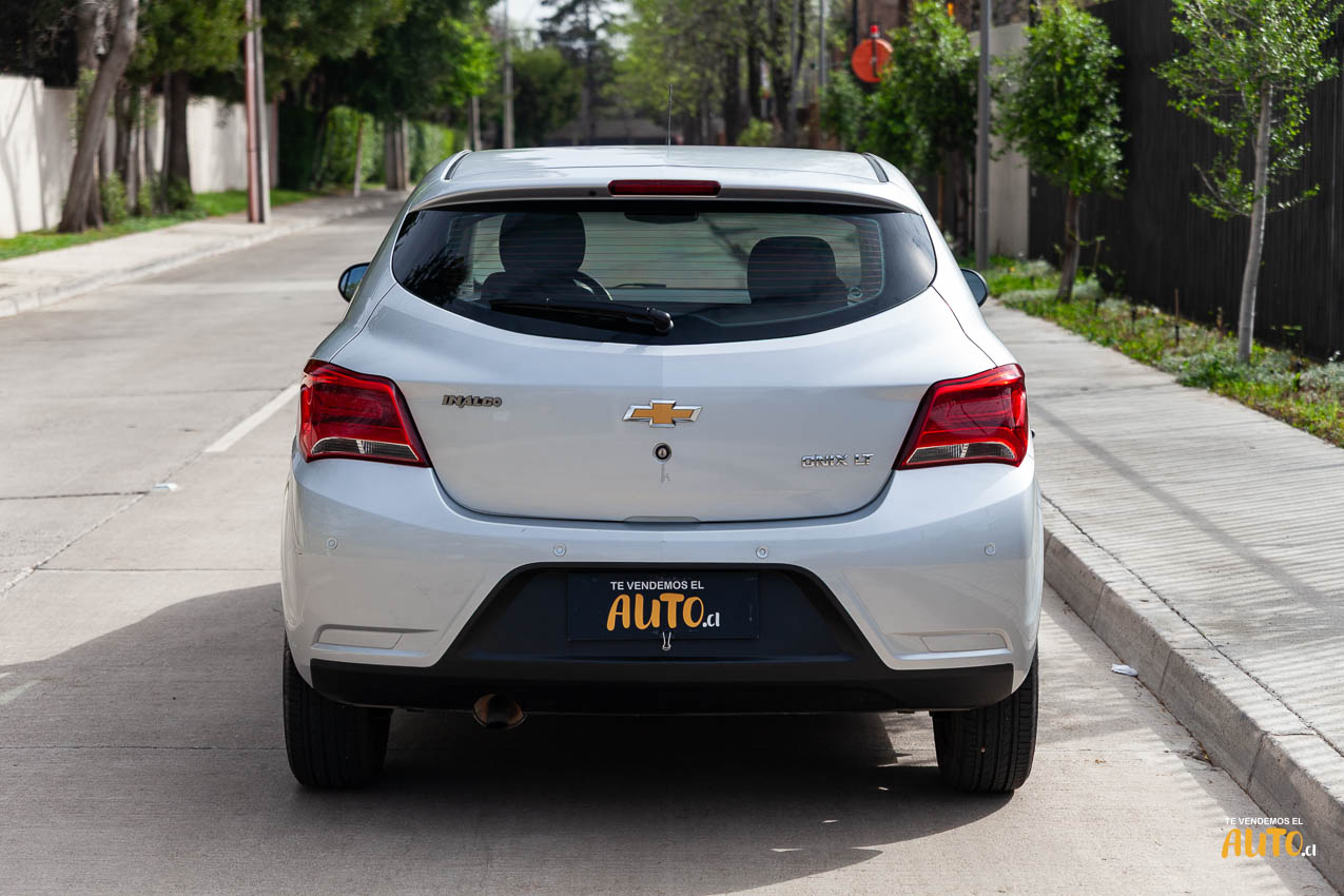 Chevrolet Onix — foto 4 de 16