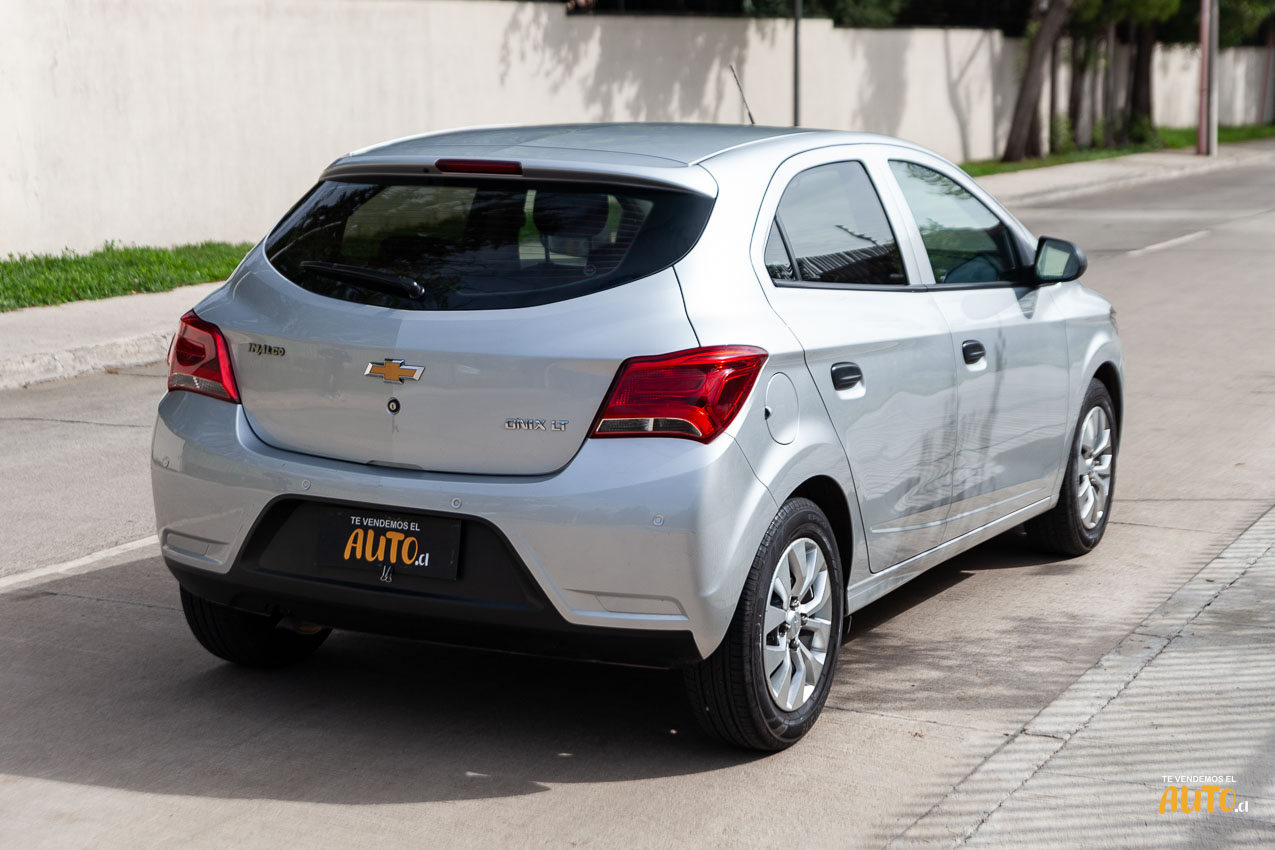 Chevrolet Onix — foto 5 de 16