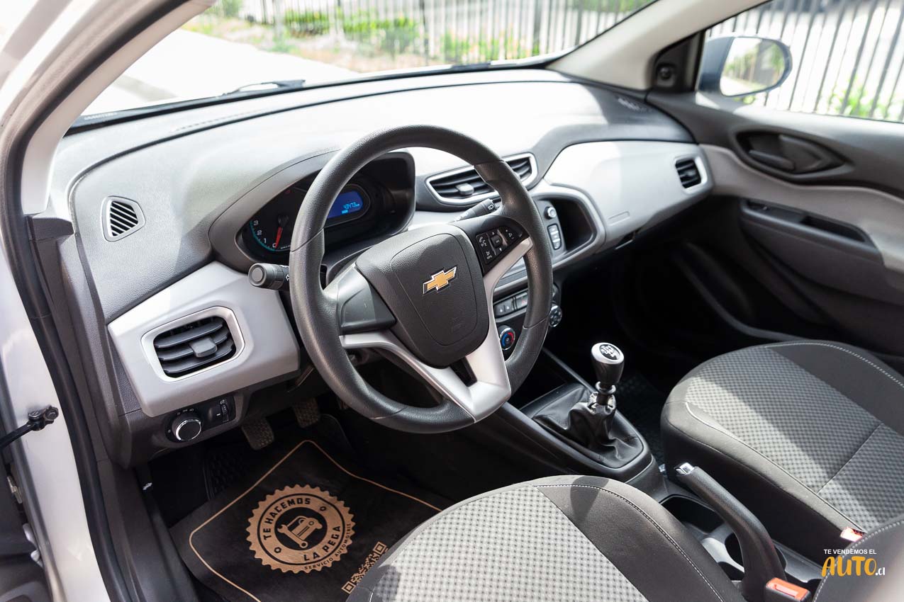 Chevrolet Onix — foto 7 de 16