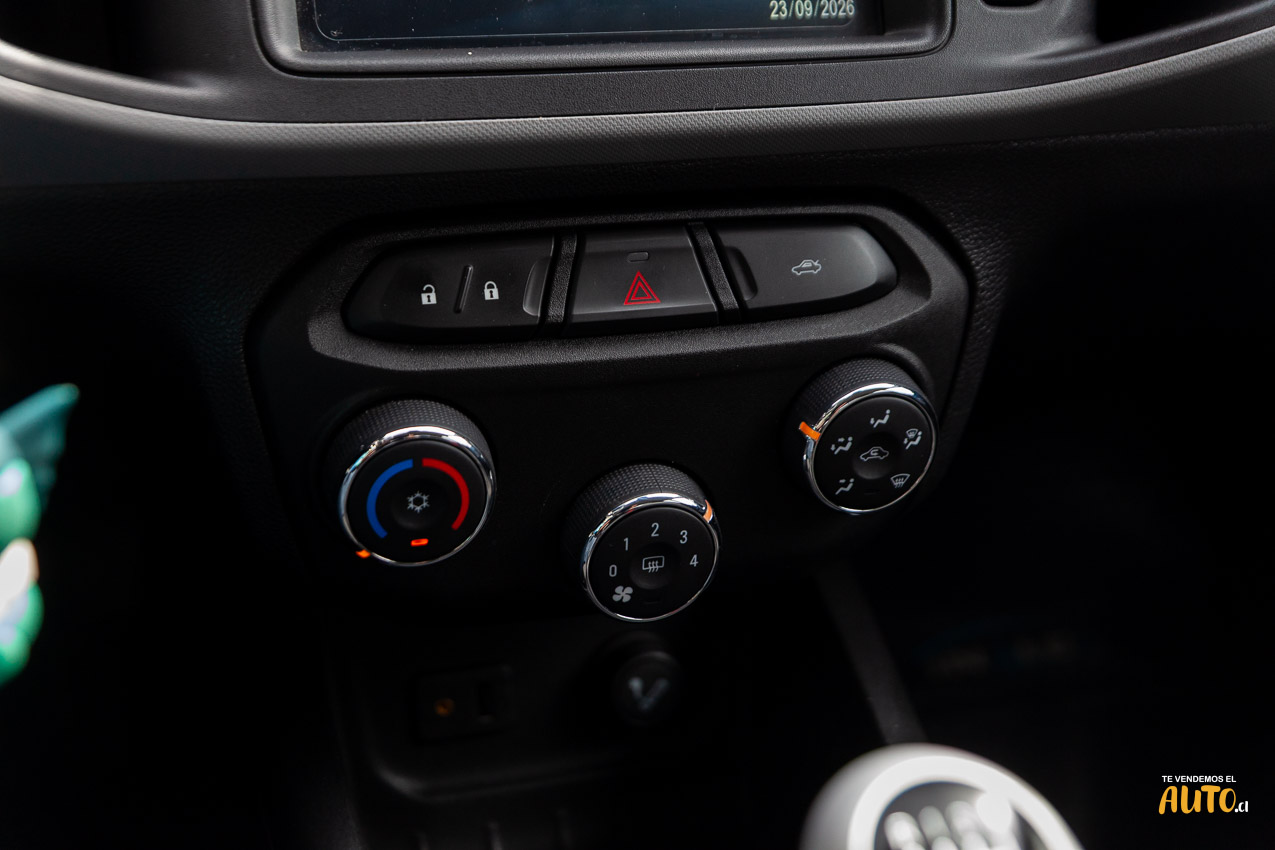Chevrolet Onix — foto 11 de 16