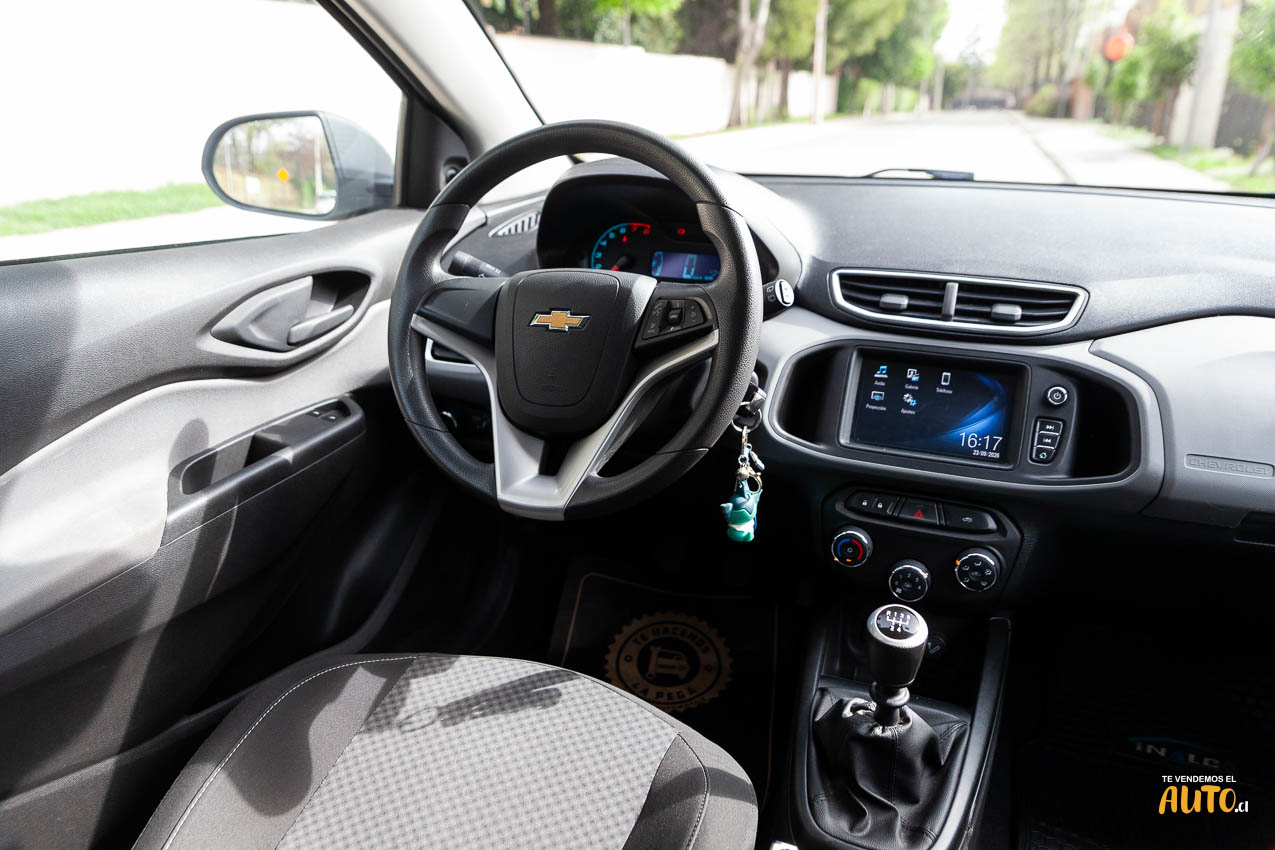 Chevrolet Onix — foto 15 de 16