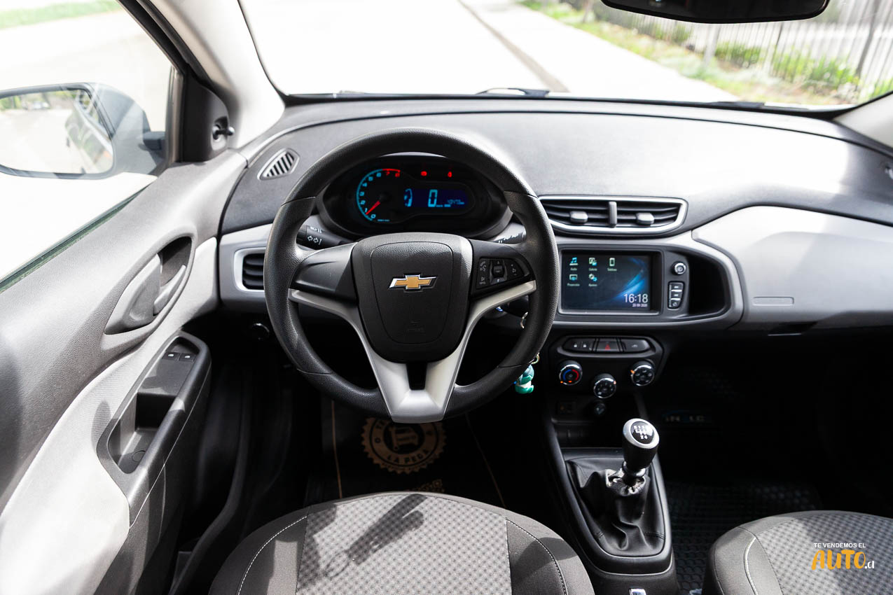 Chevrolet Onix — foto 16 de 16