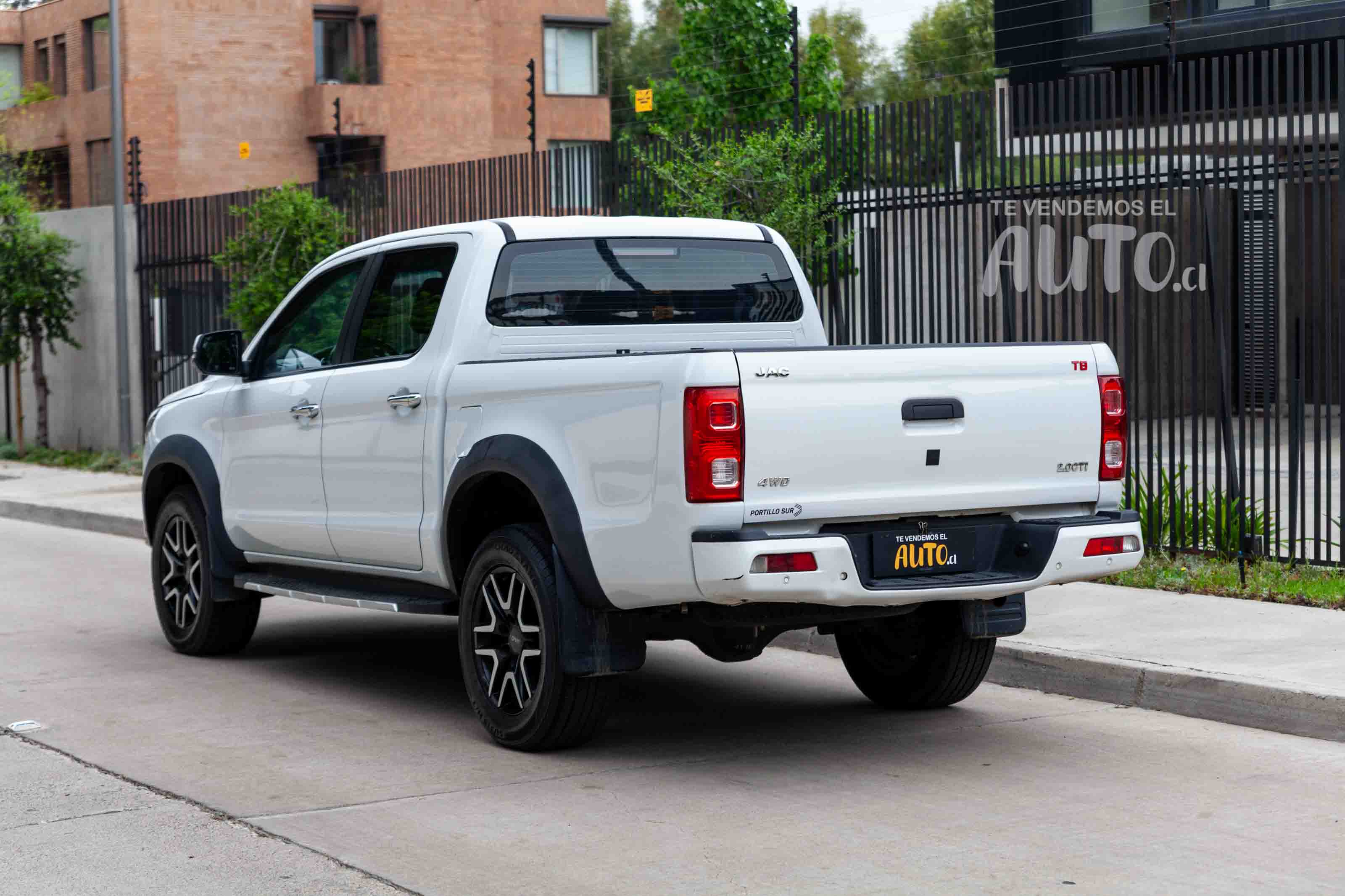 JAC T8 — foto 3 de 18