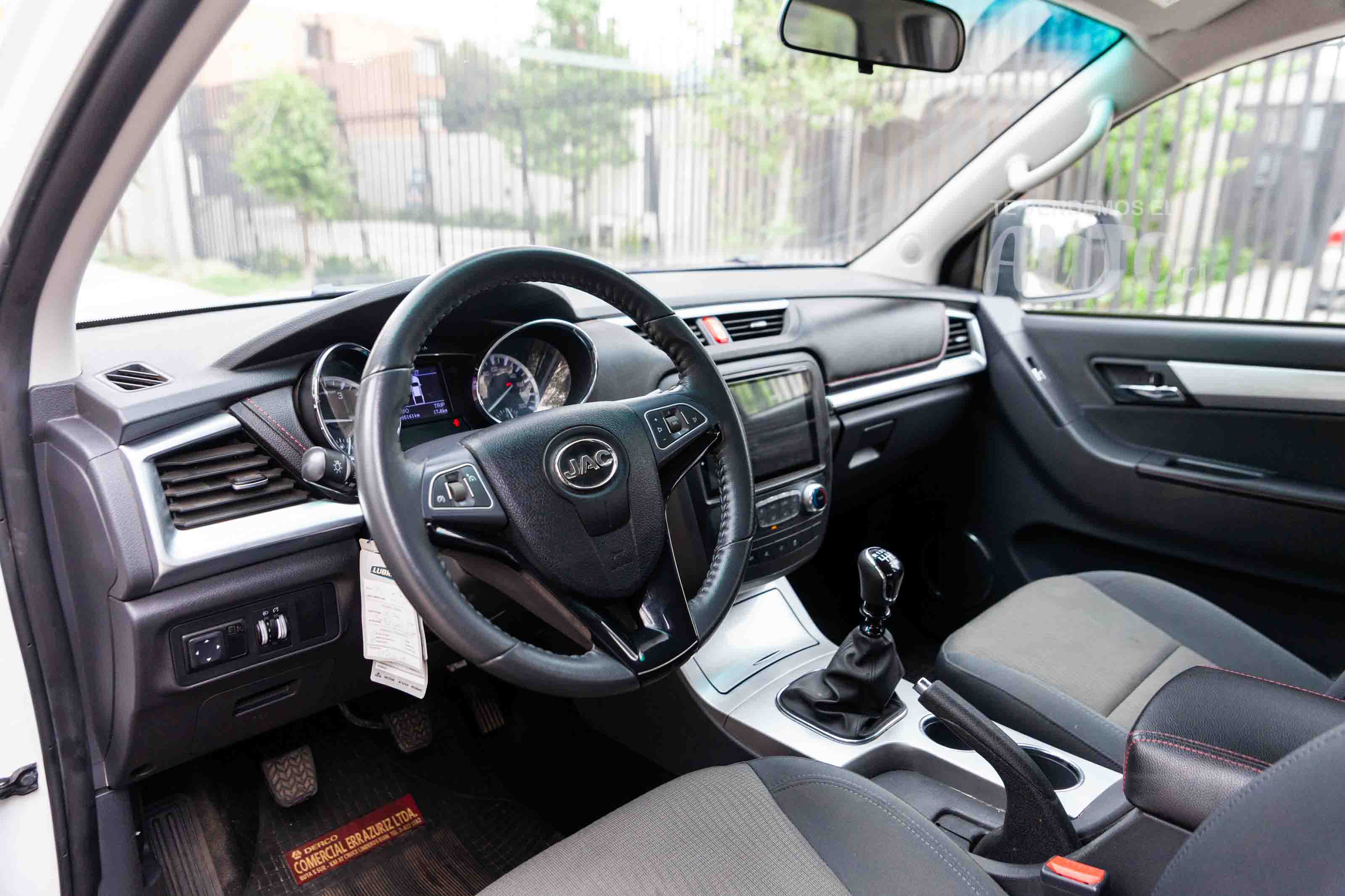 JAC T8 — foto 7 de 18