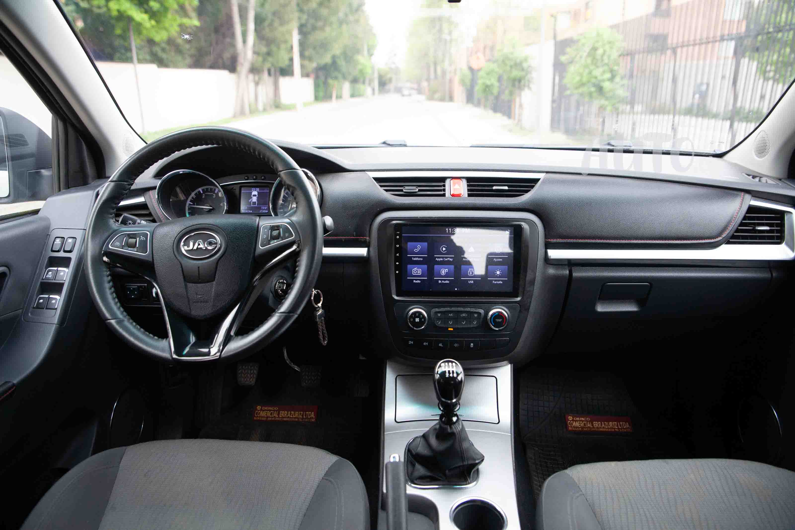 JAC T8 — foto 16 de 18